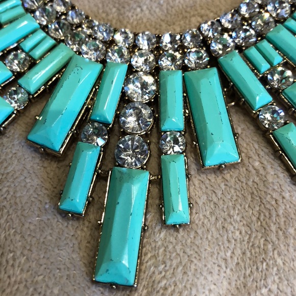 Turquoise look a like necklace - Picture 4 of 6